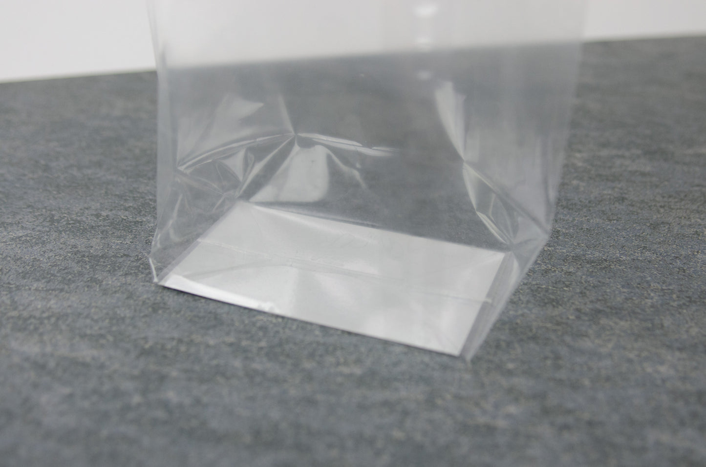Cellofanpåsar med silverbotten 17×32 cm | Transparenta plast